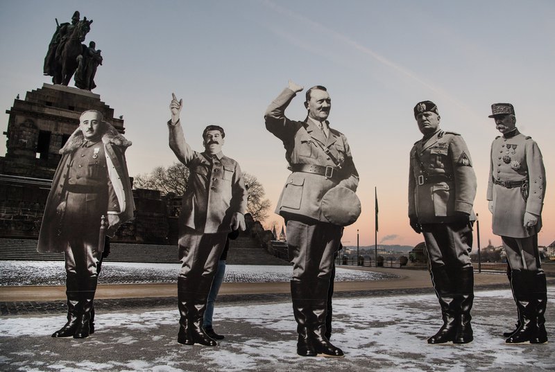 Avaaz activists set up cardboard cutouts of European facists Franco, Stalin, Hitler, Mussolini and Petain in Koblenz, 21 January 2017, to protest the ENF congress.