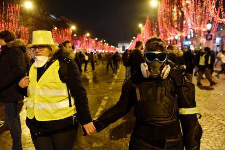 Gilets Jaunes And The Two Faces Of Facebook Opendemocracy