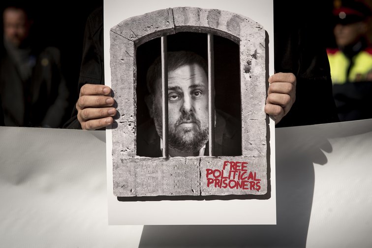 Banner with the image of imprisoned Catalan separatist leader Oriol Junqueras.